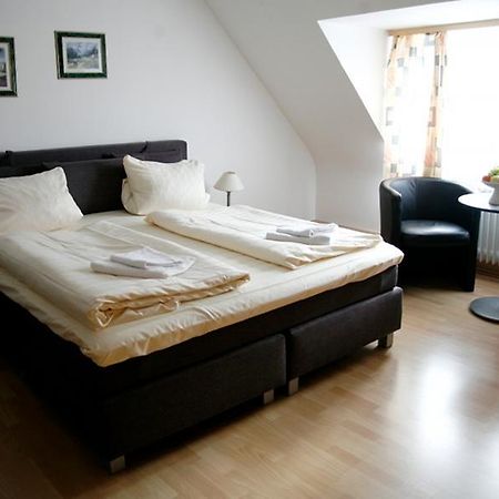 Hotel Am Markt Kleinblittersdorf Esterno foto