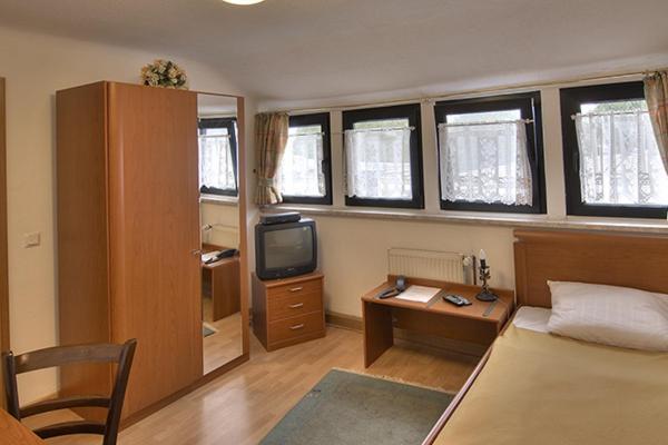 Hotel Am Markt Kleinblittersdorf Esterno foto